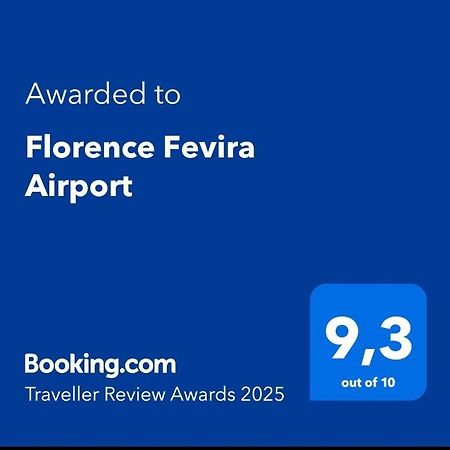 Florence Fevira Airport Exteriör bild